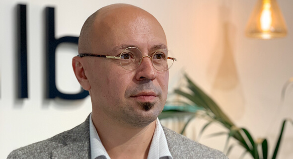 אמזון מגיעה: האם עסקים ישראלים יכולים לשרוד ואף להרוויח?