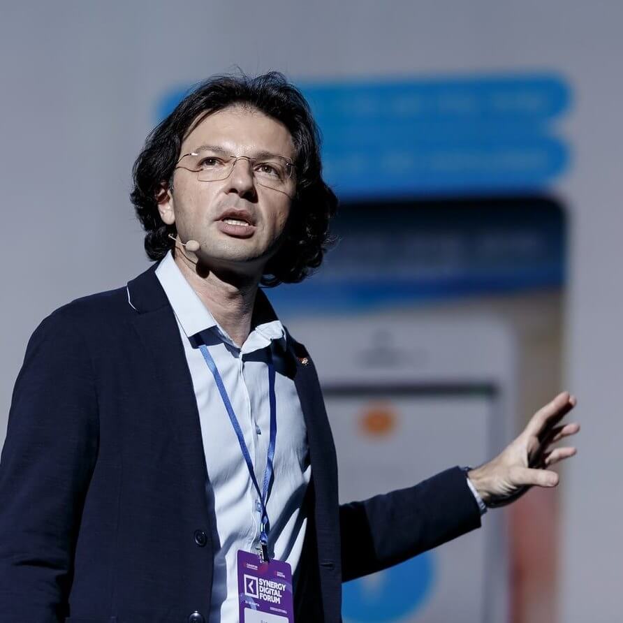 עתיד יישומי המובייל: תחזיות וטרנדים